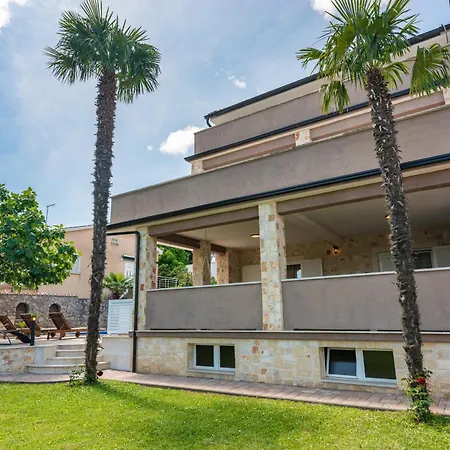 Private House Soulset With Garden And Pool Near In Malinska, Krk *