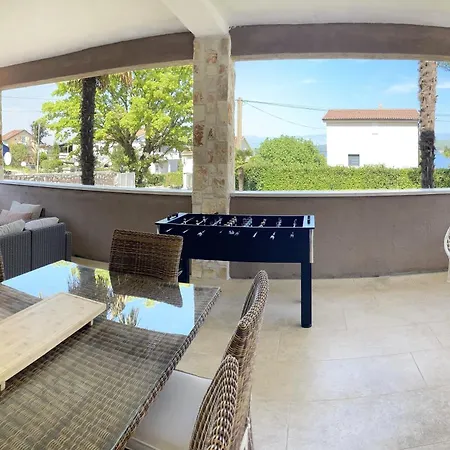 Private House Soulset With Garden And Pool Near In Malinska, Krk Βίλα