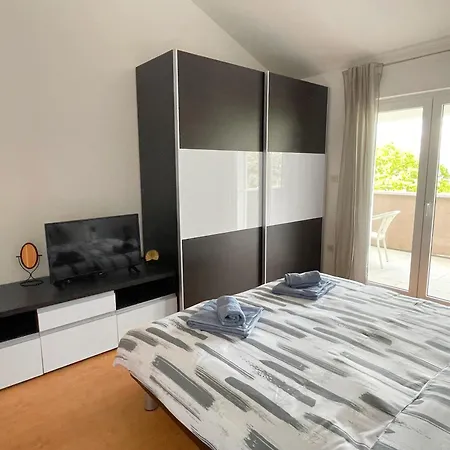 Βίλα Private House Soulset With Garden And Pool Near In Malinska, Krk *