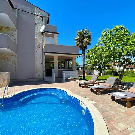 Βίλα Private House Soulset With Garden And Pool Near In Malinska, Krk Malinska