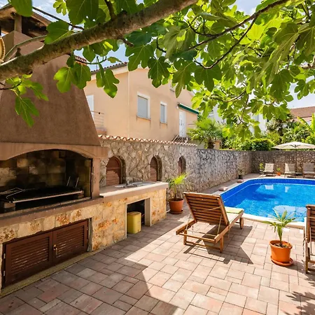 Βίλα Private House Soulset With Garden And Pool Near In Malinska, Krk