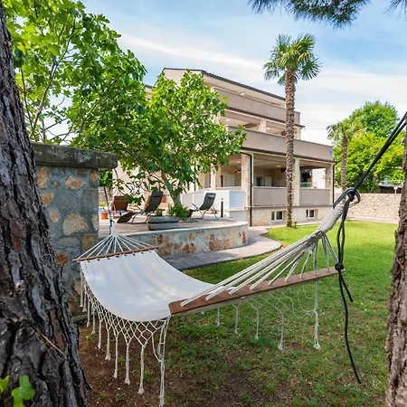 Βίλα Private House Soulset With Garden And Pool Near In Malinska, Krk