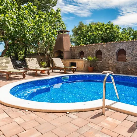 Private House Soulset With Garden And Pool Near In Malinska, Krk Βίλα Malinska