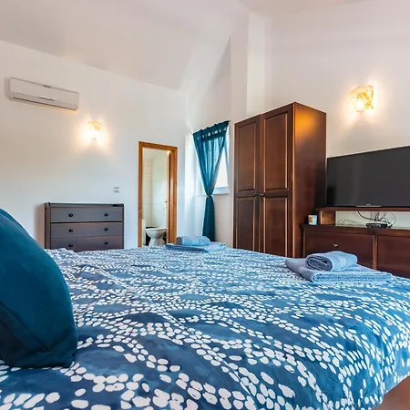 Βίλα Private House Soulset With Garden And Pool Near In Malinska, Krk *