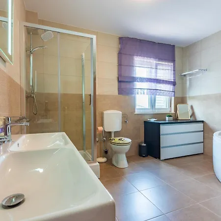 Private House Soulset With Garden And Pool Near In Malinska, Krk Βίλα