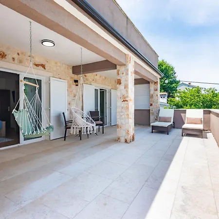 Private House Soulset With Garden And Pool Near In Malinska, Krk *
