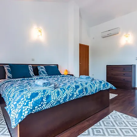 Private House Soulset With Garden And Pool Near In Malinska, Krk Malinska