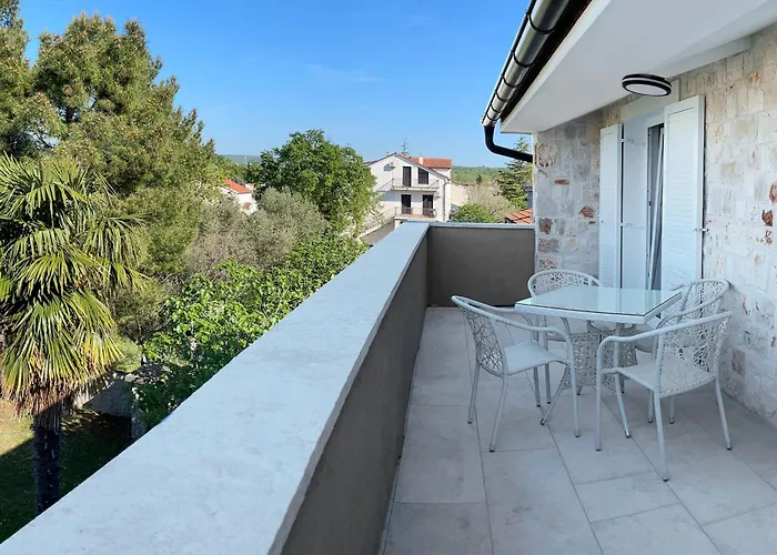 Private Soulset With Swimming Pool Vantacici
