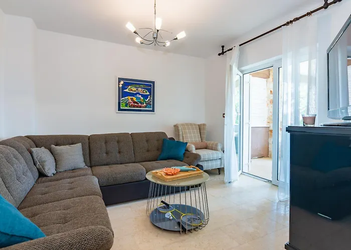 Private Soulset With Swimming Pool * Vantačići