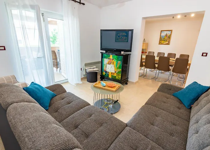 Private Soulset With Swimming Pool