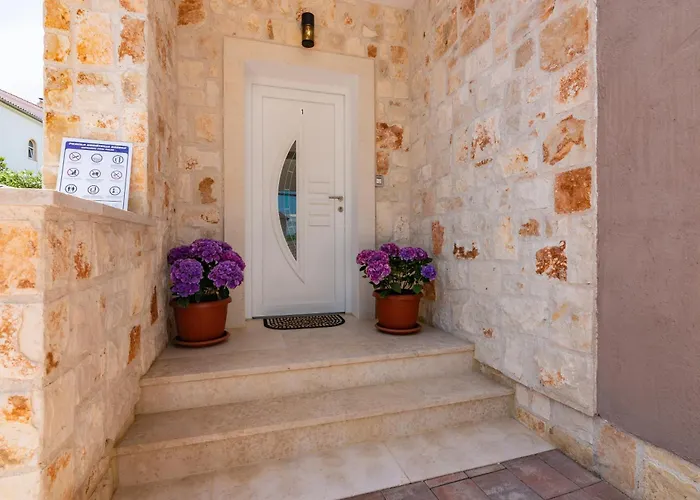 Private Soulset With Swimming Pool Villa Vantačići