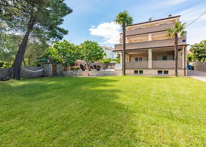 Private Soulset With Swimming Pool * Vantačići